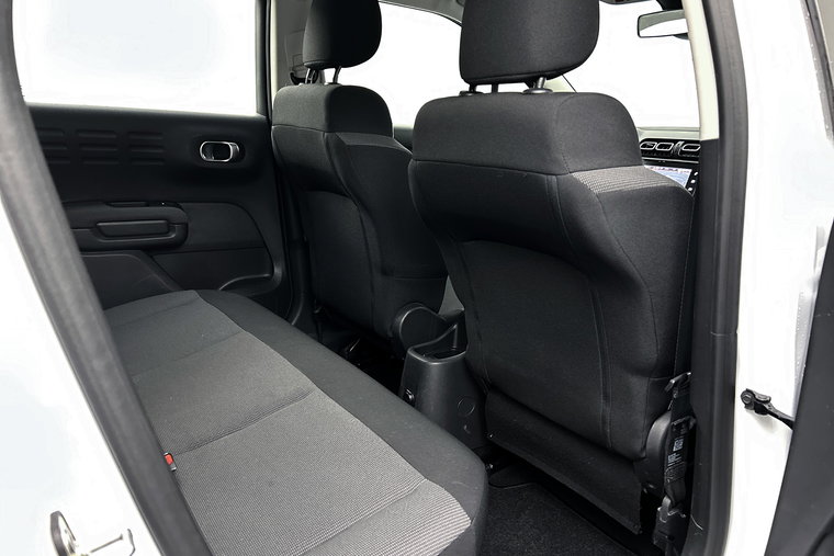 Vehicle Image 15
