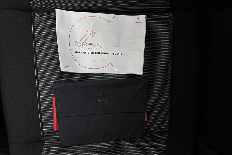 Vehicle Image 30