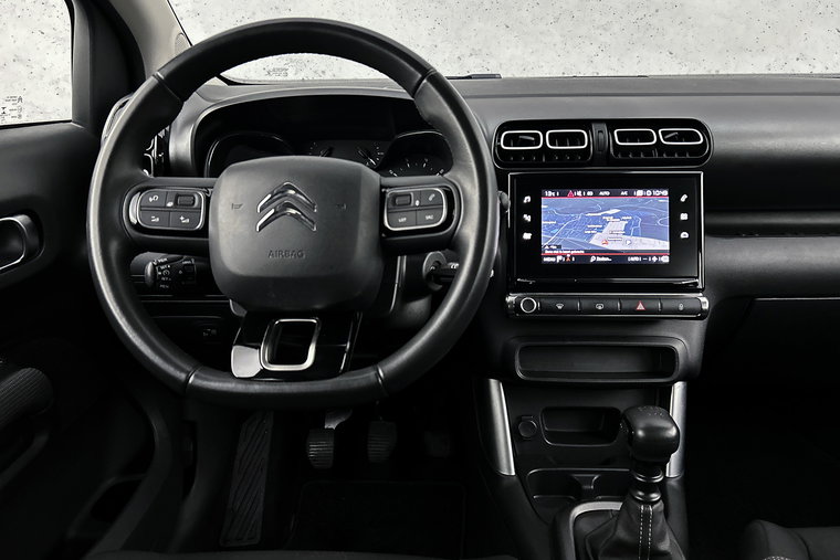 Vehicle Image 10