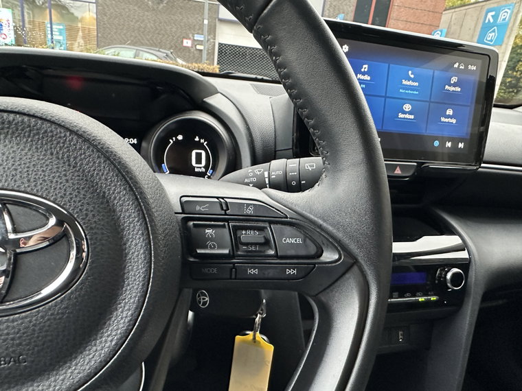 Vehicle Image 13