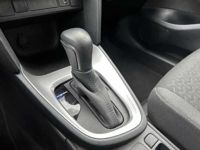 Vehicle Image 17