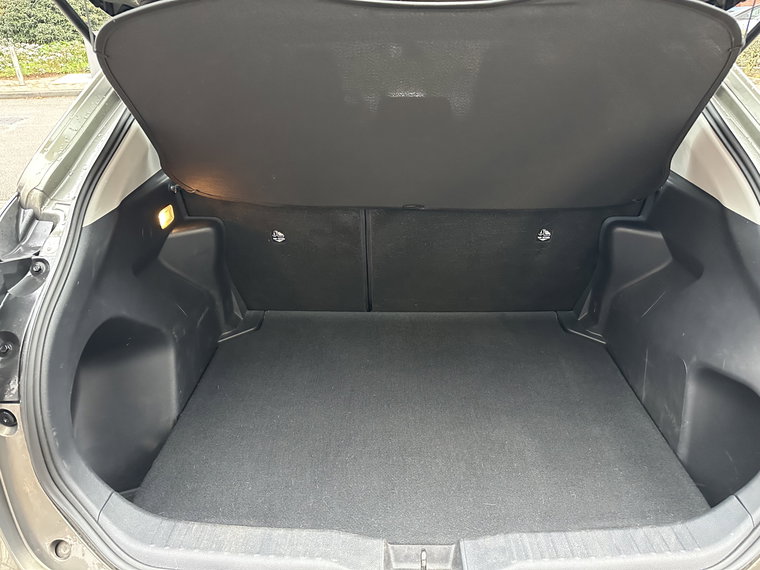 Vehicle Image 25