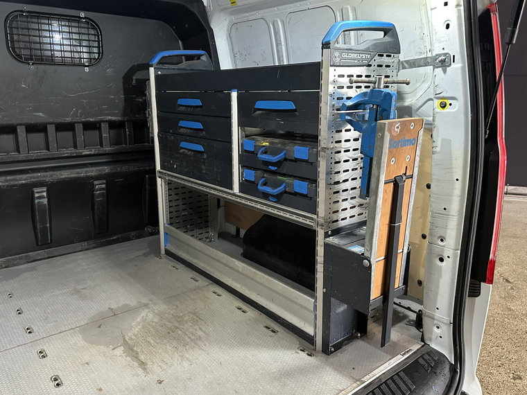 Vehicle Image 14