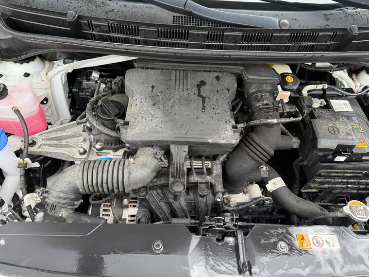 Vehicle Image 22