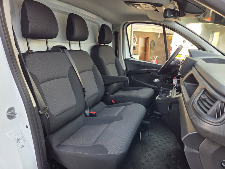 Vehicle Image 21
