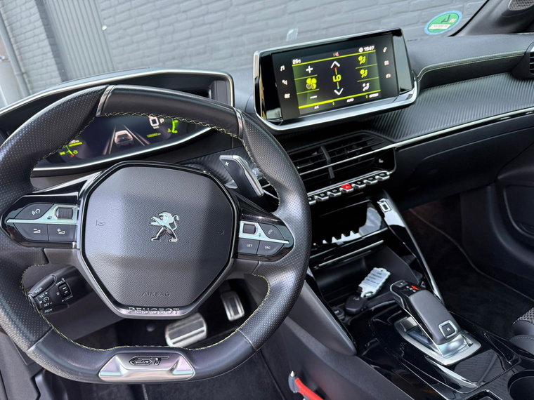 Vehicle Image 26