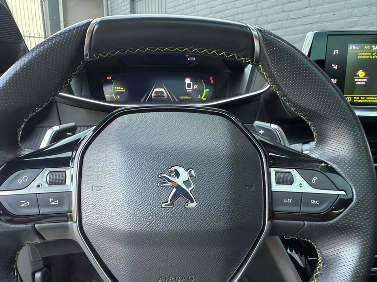Vehicle Image 32