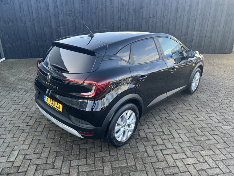 Vehicle Image 32
