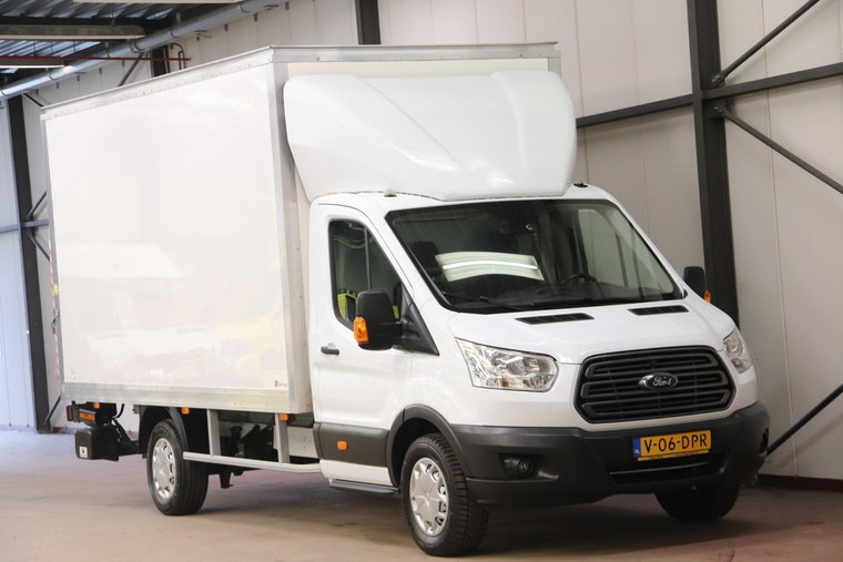 Vehicle Image 9