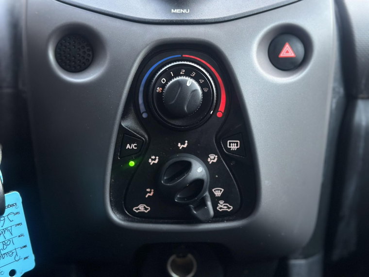 Vehicle Image 16