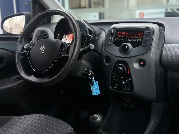 Vehicle Image 22