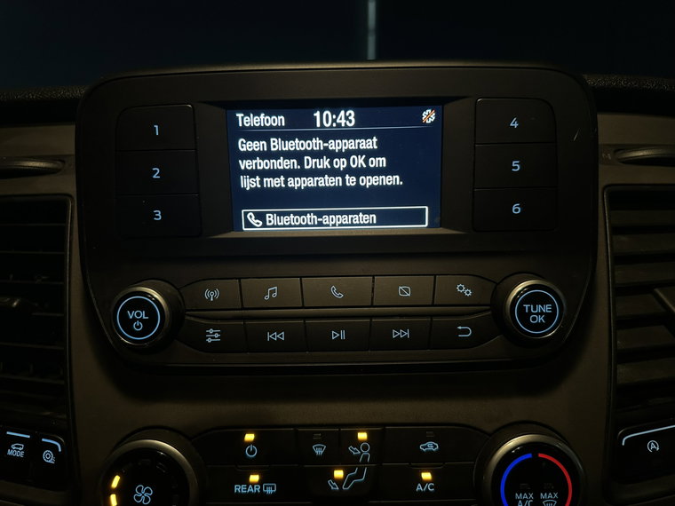 Vehicle Image 16