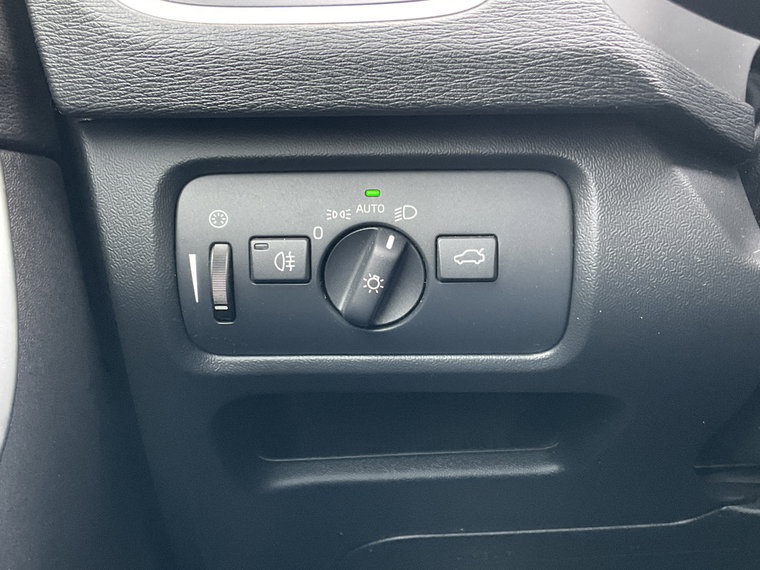 Vehicle Image 26