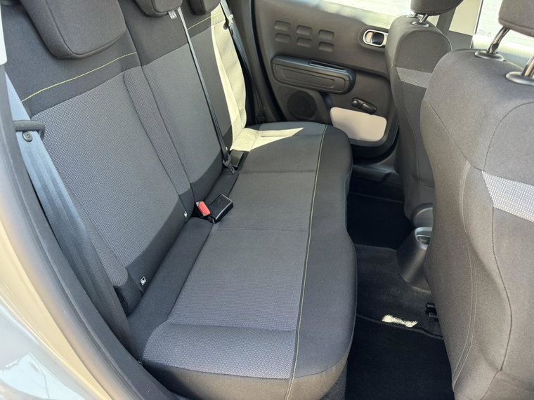 Vehicle Image 31