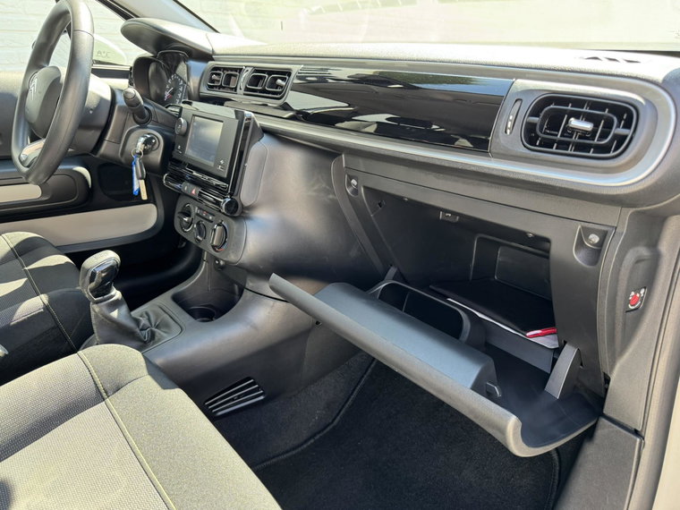Vehicle Image 33
