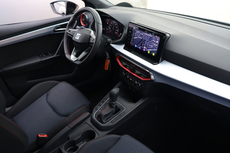 Vehicle Image 12
