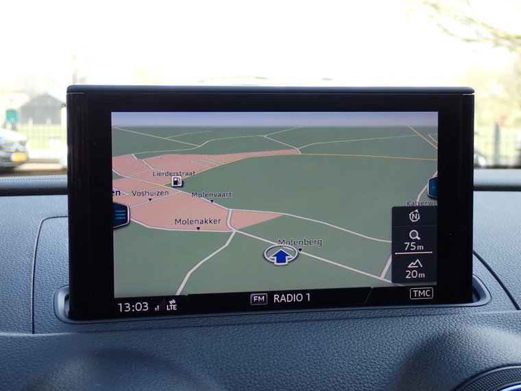Vehicle Image 19