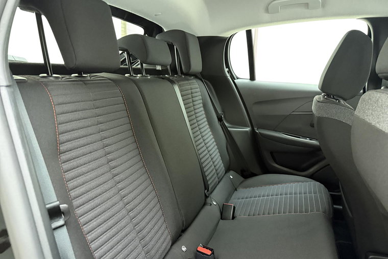 Vehicle Image 13