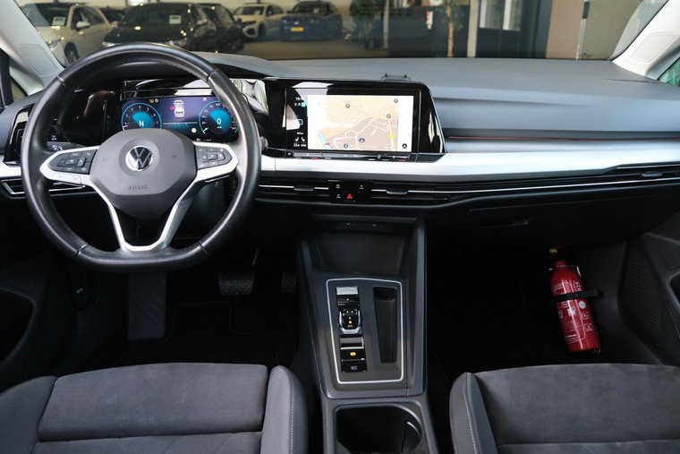 Vehicle Image 12