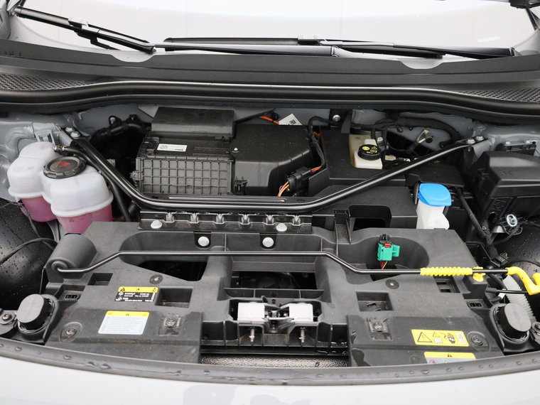 Vehicle Image 35