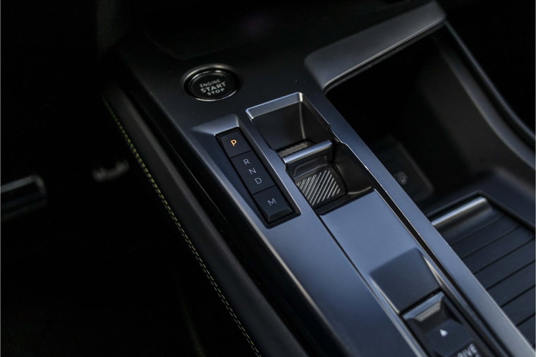 Vehicle Image 32
