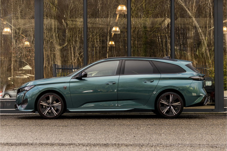 Vehicle Image 8