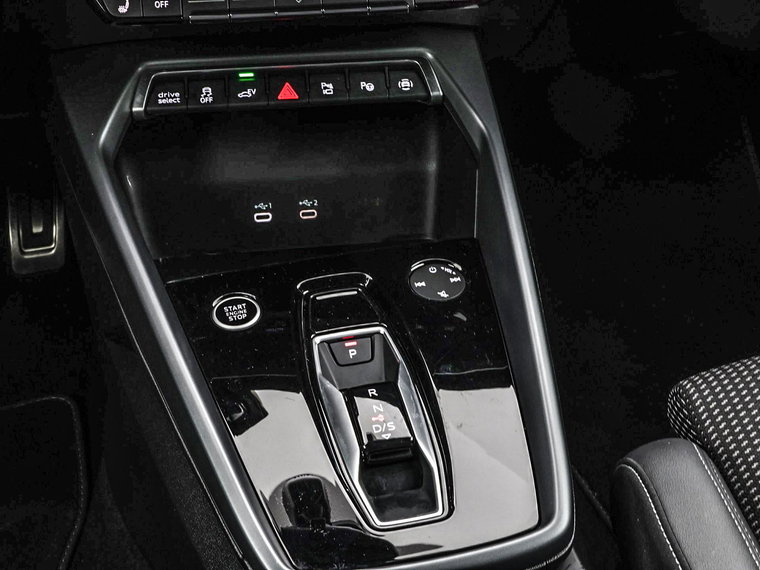 Vehicle Image 33
