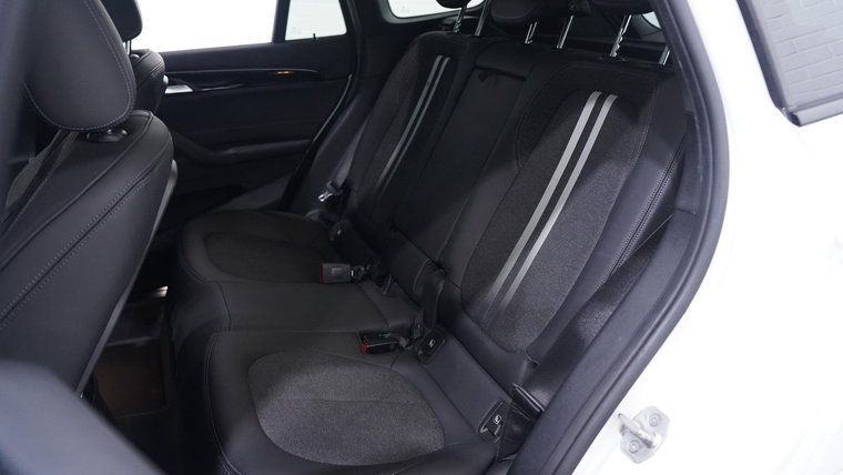 Vehicle Image 41