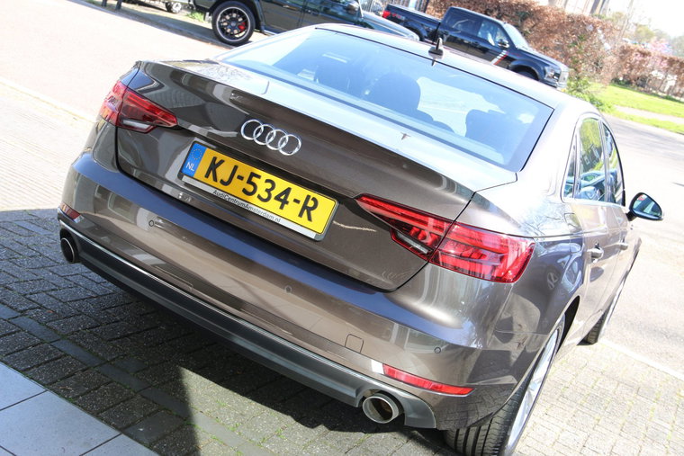 Vehicle Image 9