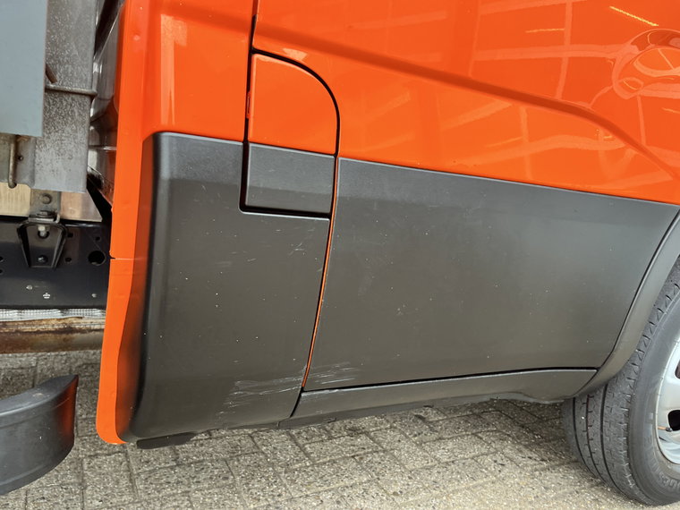 Vehicle Image 38
