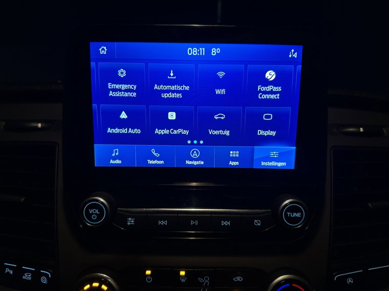 Vehicle Image 8