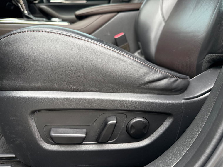 Vehicle Image 23