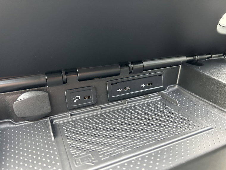 Vehicle Image 29