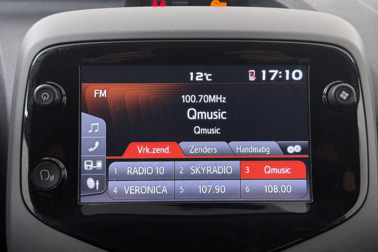 Vehicle Image 23
