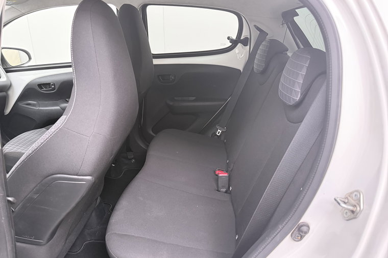 Vehicle Image 11
