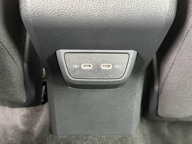 Vehicle Image 37