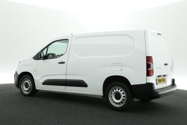 Vehicle Image 24