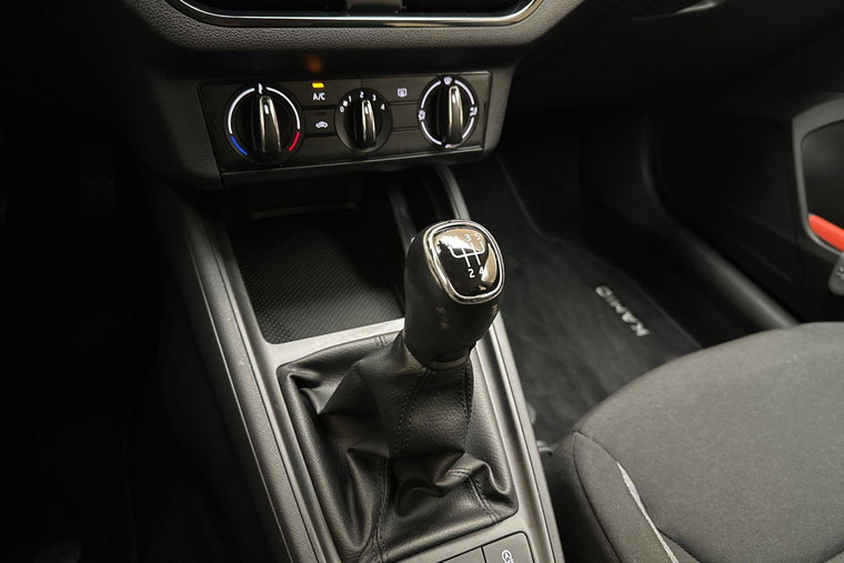 Vehicle Image 27