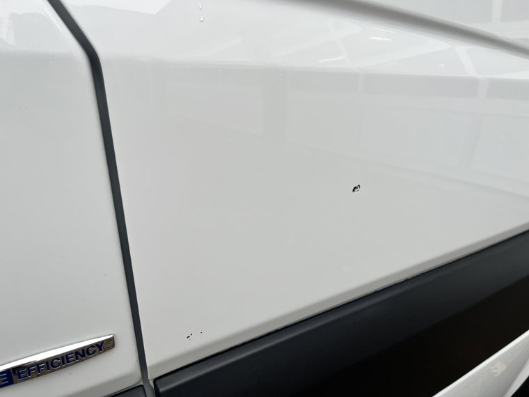 Vehicle Image 35