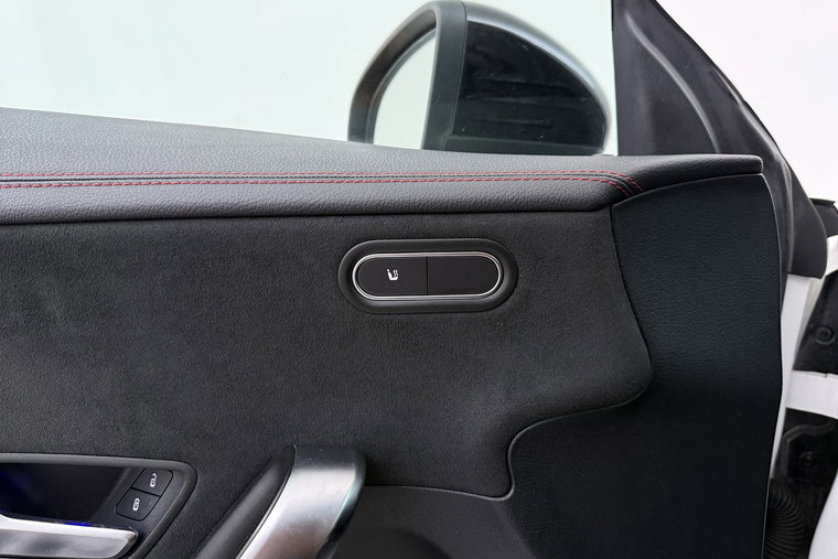 Vehicle Image 36