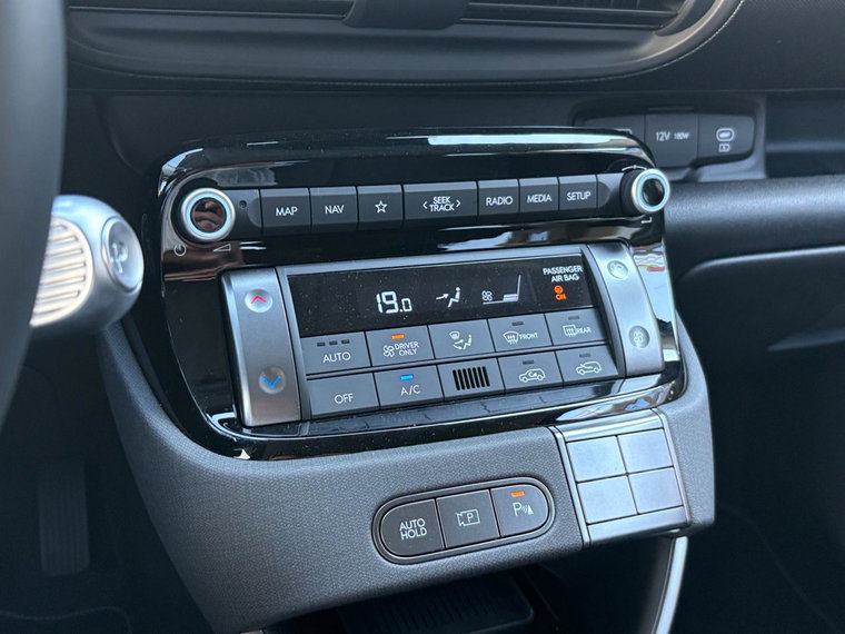 Vehicle Image 27