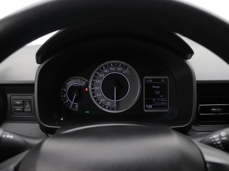 Vehicle Image 16