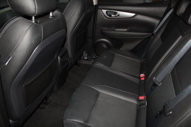 Vehicle Image 38