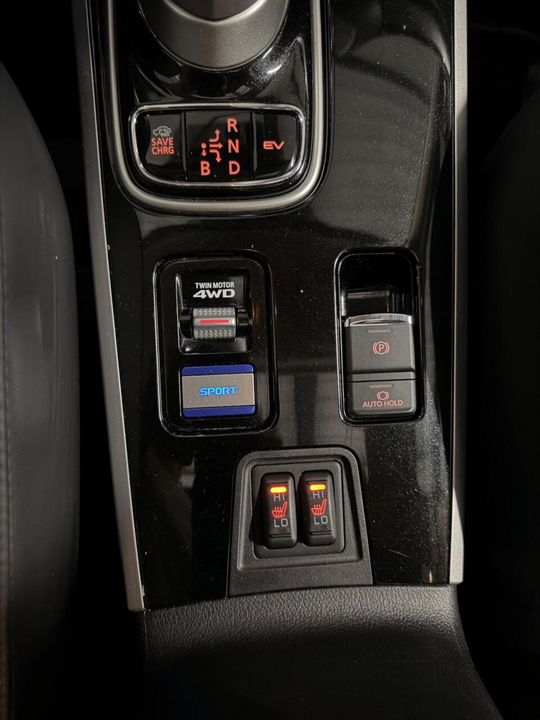 Vehicle Image 15