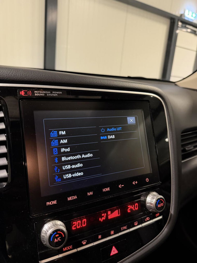 Vehicle Image 40