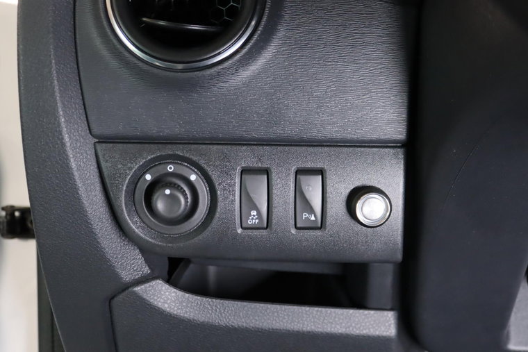 Vehicle Image 25