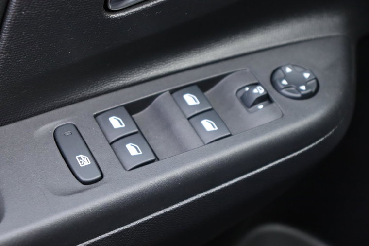 Vehicle Image 24