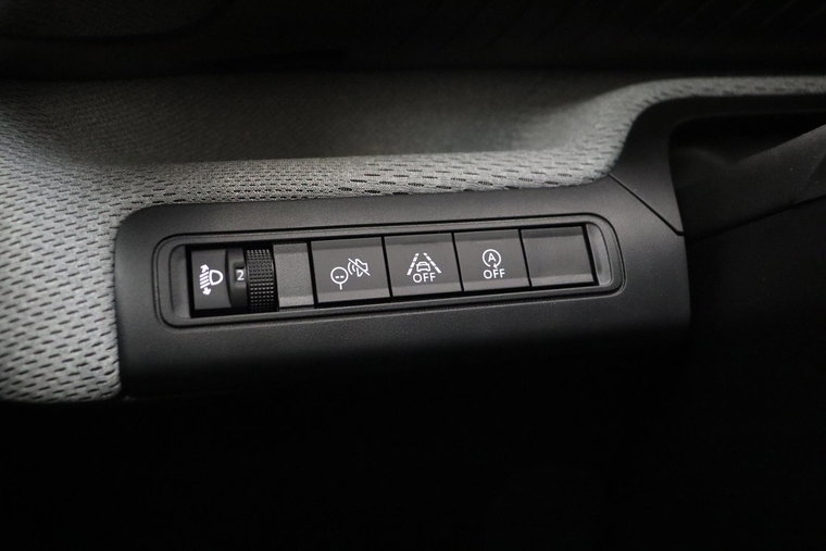 Vehicle Image 27