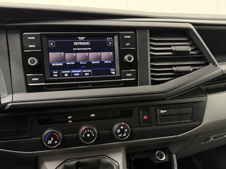 Vehicle Image 17