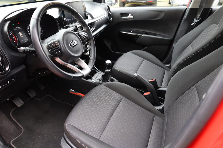 Vehicle Image 6